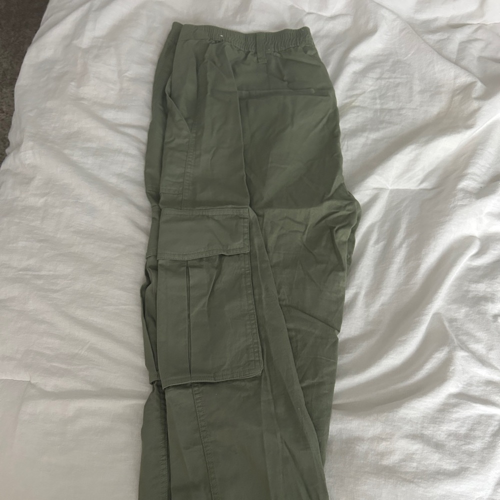Women’s Green Cargo Pants